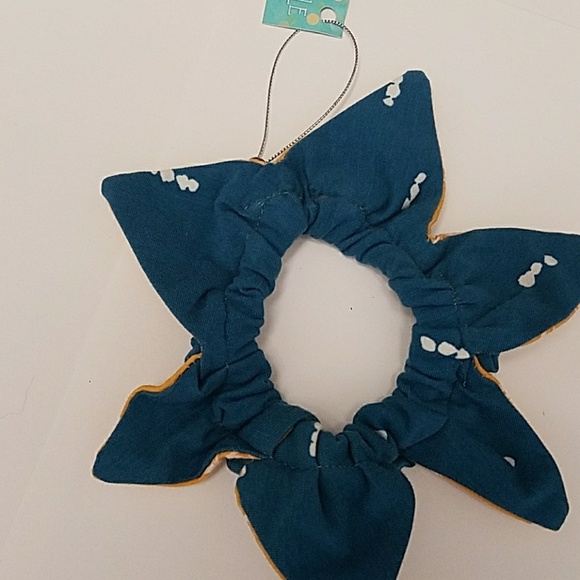 Jester Style stretchy pet collar size small - Picture 3 of 3